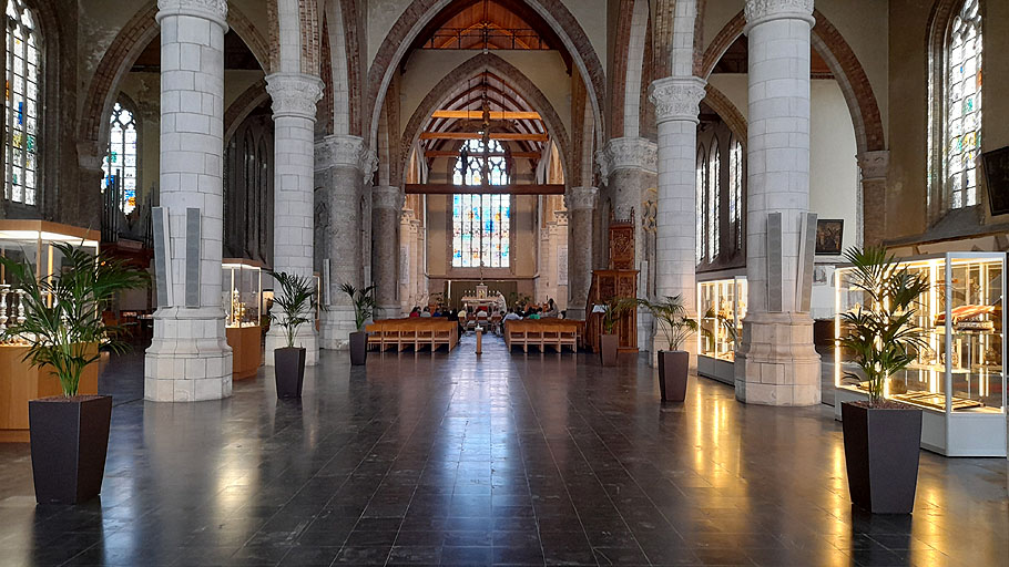 interieur kerk